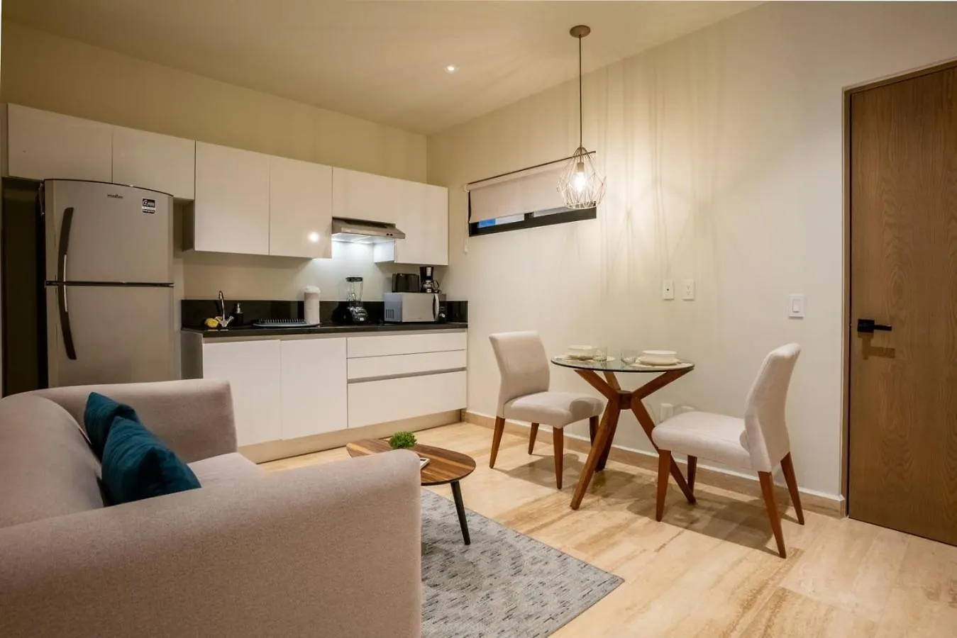 Cozy & Central Apt W/ Rooftop Infinity Pool & Gym 普拉亚卡门 公寓