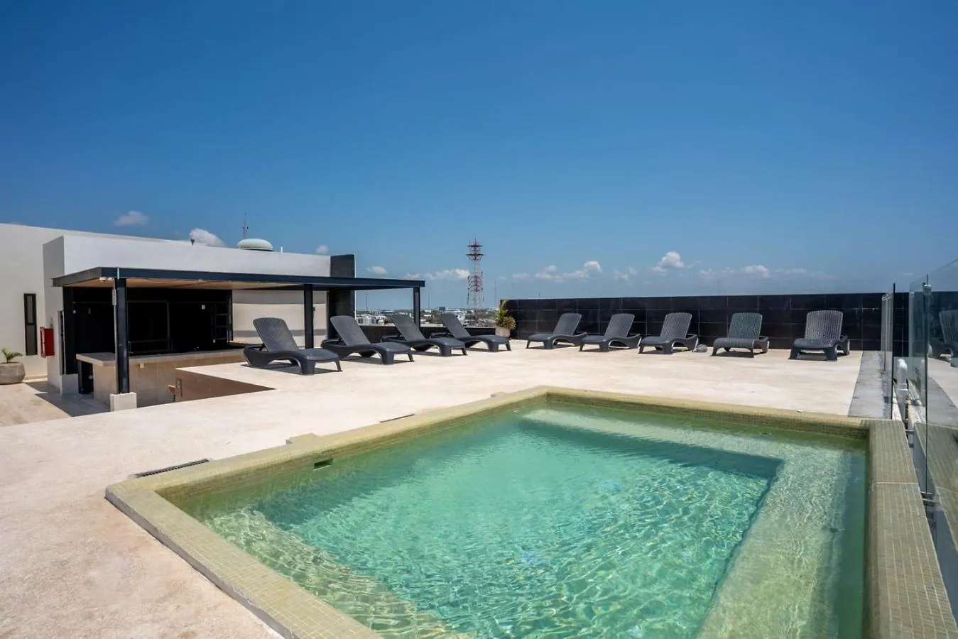 Cozy & Central Apt W/ Rooftop Infinity Pool & Gym Playa del Carmen México